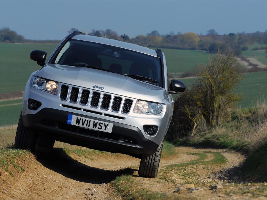  Jeep Compass 2011 года  (UK) (фото 15 из 27)